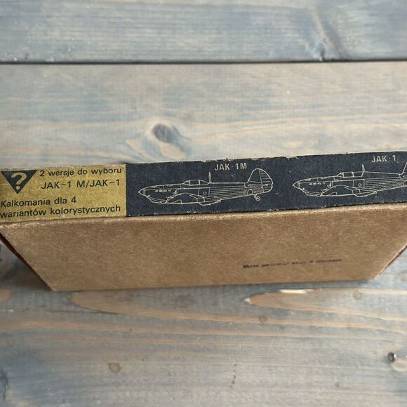 VTG MIKRO RUSSIAN YAKOVLEV YAK-1M FIGHTER AIRPLANE PLASTIC MODEL KIT  1/72 Scale - Picture 6 of 12